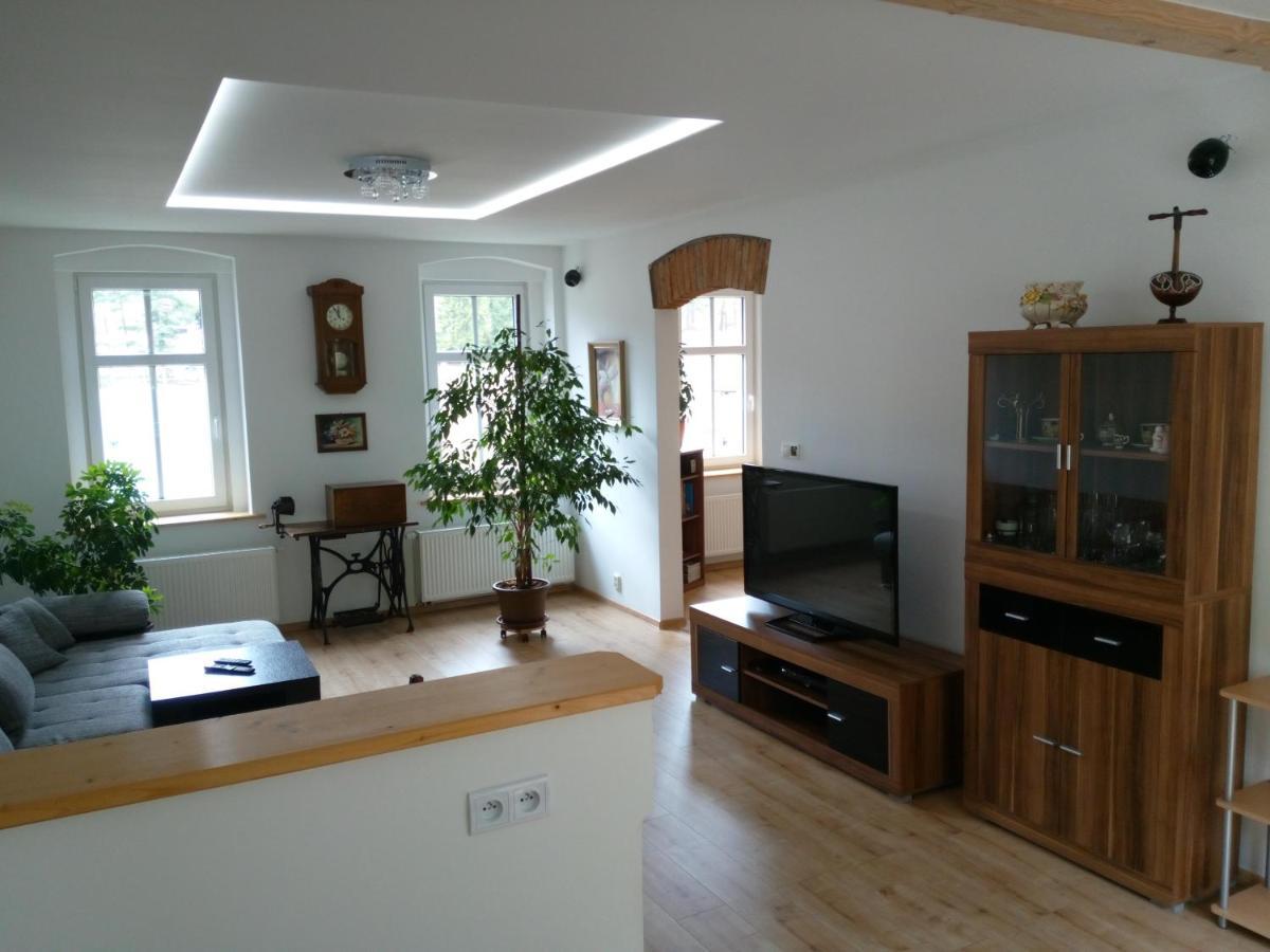 Apartman Albreit 1 ヤーヒモフ エクステリア 写真