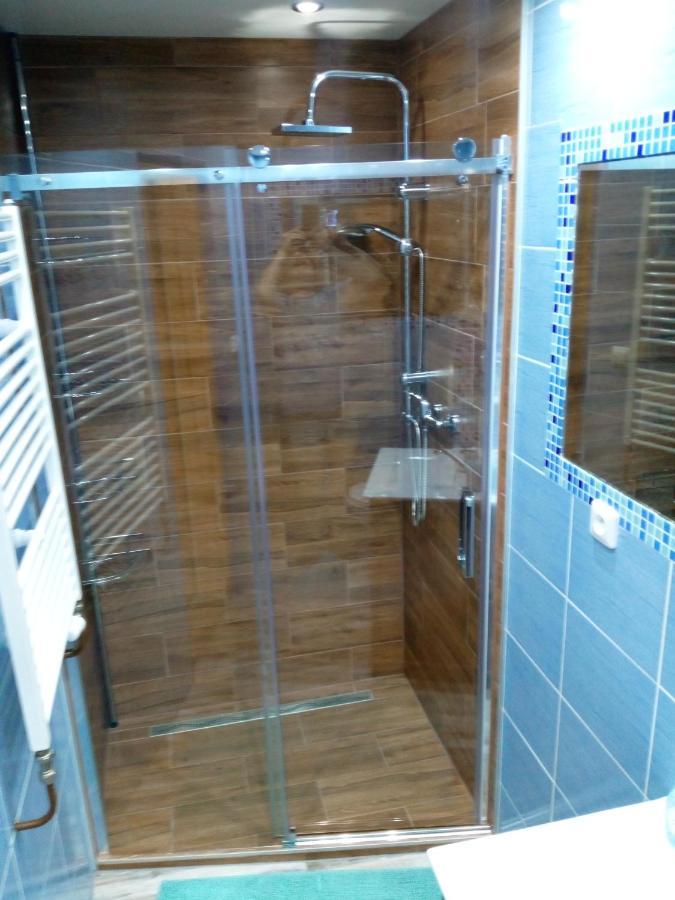 Apartman Albreit 1 ヤーヒモフ エクステリア 写真