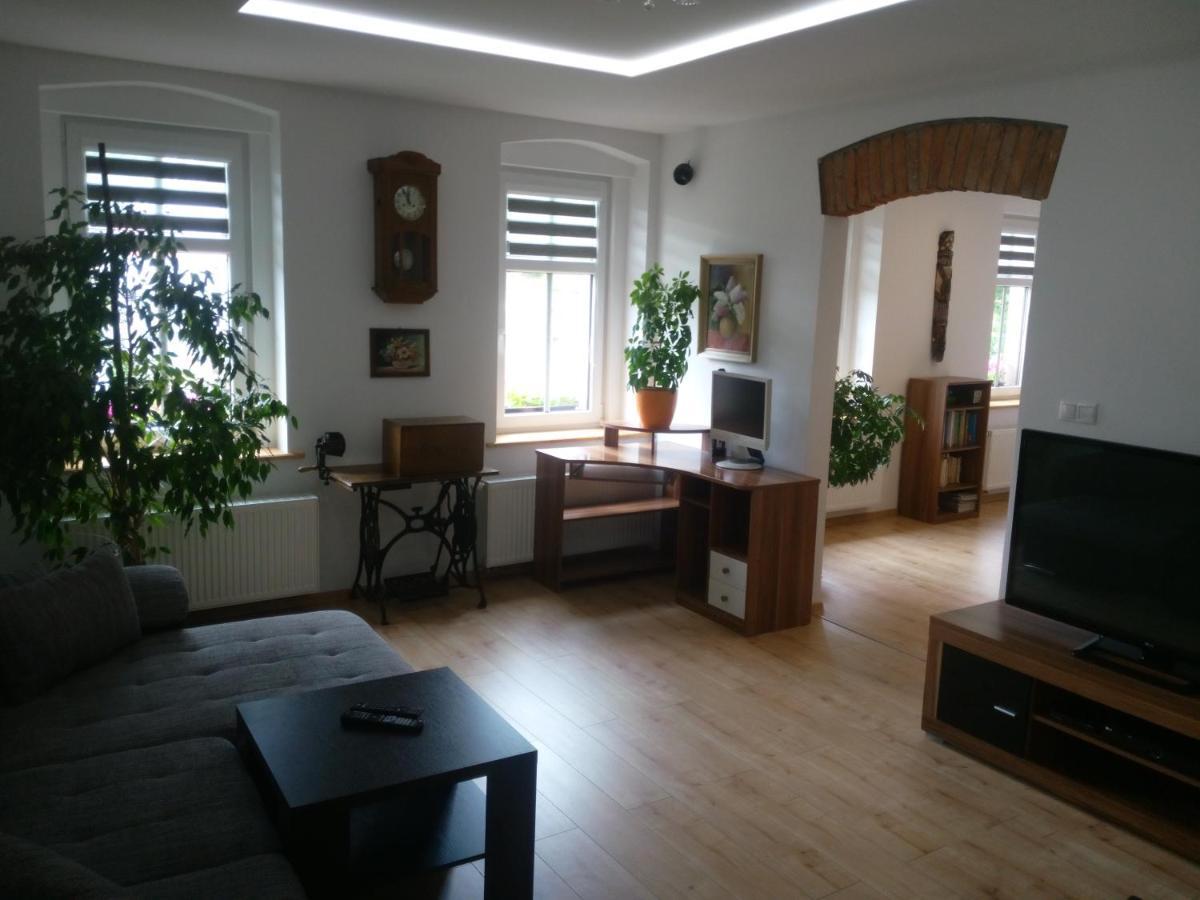 Apartman Albreit 1 ヤーヒモフ エクステリア 写真