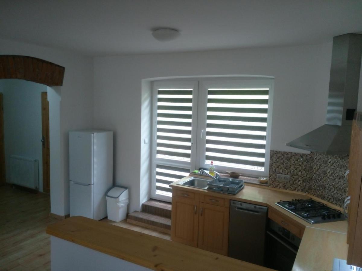 Apartman Albreit 1 ヤーヒモフ エクステリア 写真