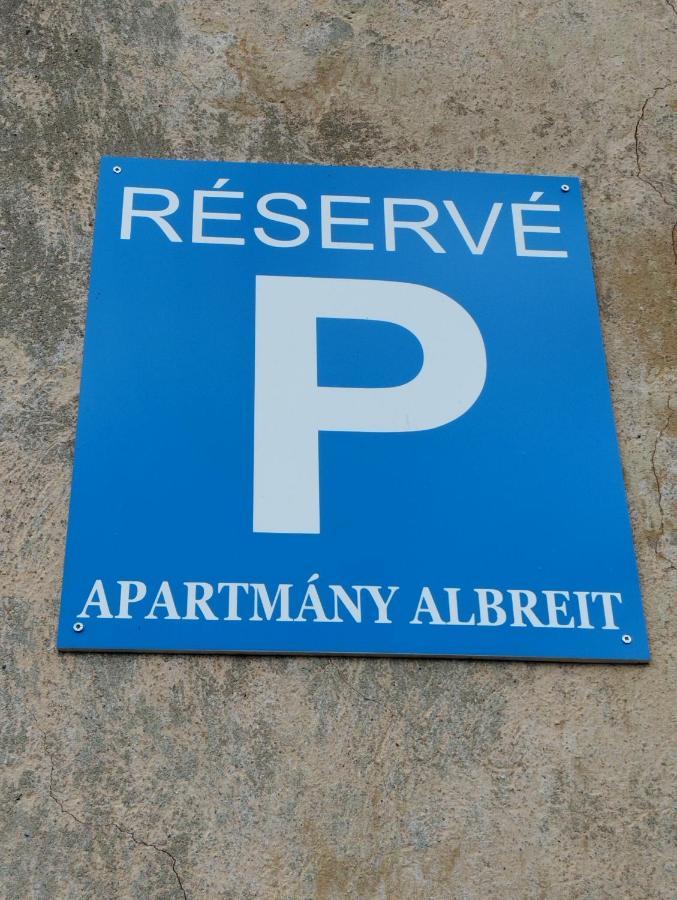 Apartman Albreit 1 ヤーヒモフ エクステリア 写真