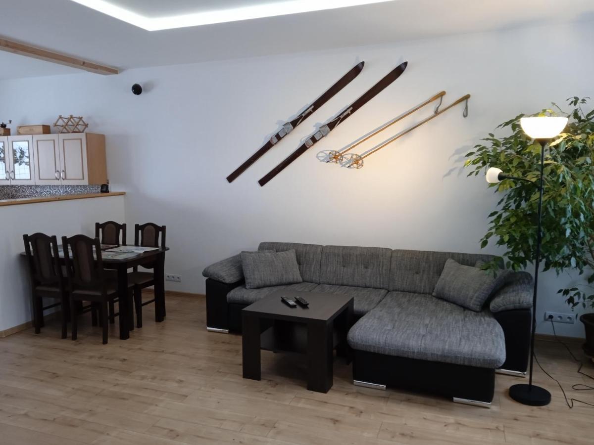 Apartman Albreit 1 ヤーヒモフ エクステリア 写真